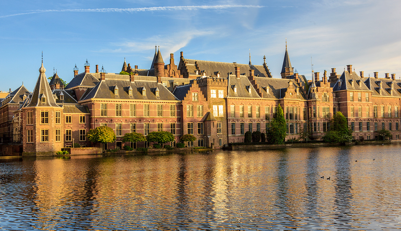 Binnenhof & Buitenhof and Museum Mauritshuis in The Hague 